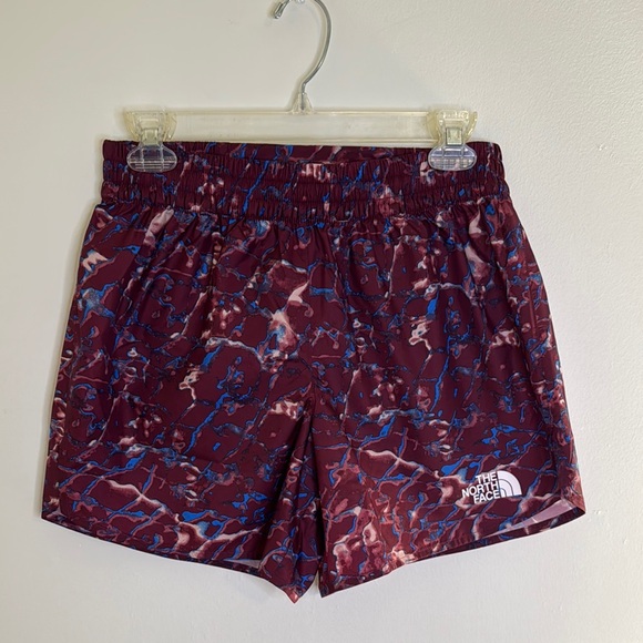 North Face shorts sz woman’s small - Picture 1 of 4